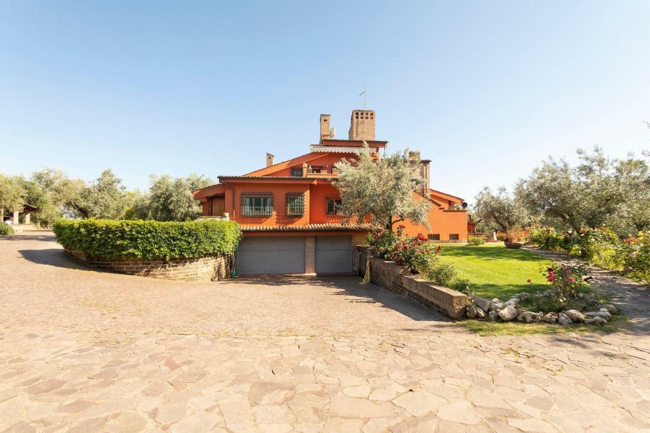 Villa In Via Della Marcigliana Casale Torre San Giovanni Exterior foto